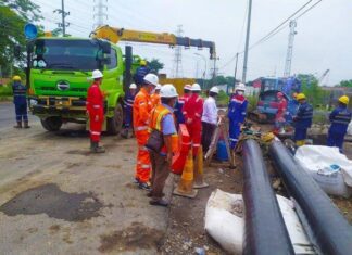 Pemasangan pipa distribusi gas PGN