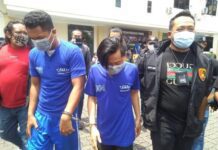 Dua tersangka penjambretan