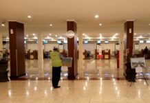 Check in Counters Bandara A Yani