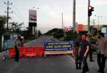 Akses menuju Kudus kota ditutup