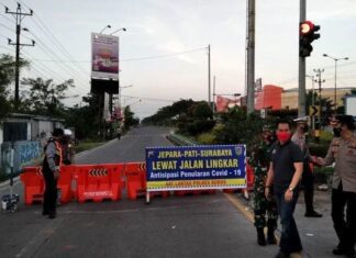 Akses menuju Kudus kota ditutup