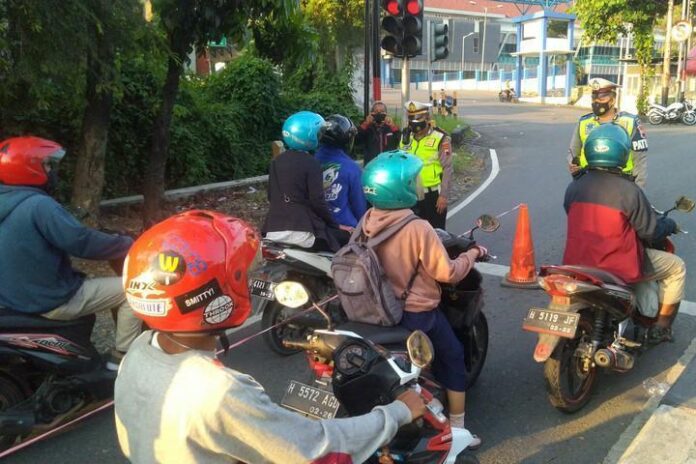 Penyekatan di perbatasan Kendal