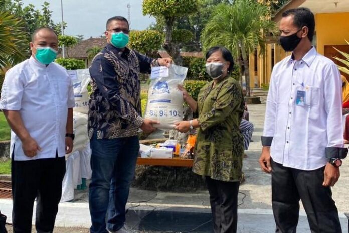 Bantuan beras PPKM 2021 Bantuan beras PPKM 2021