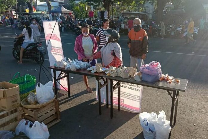Paket makanan
