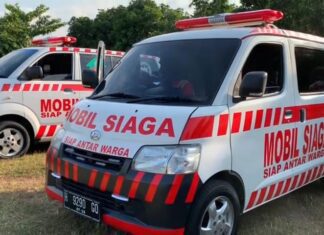 Mobil ambulan Siaga milik MIK Semar