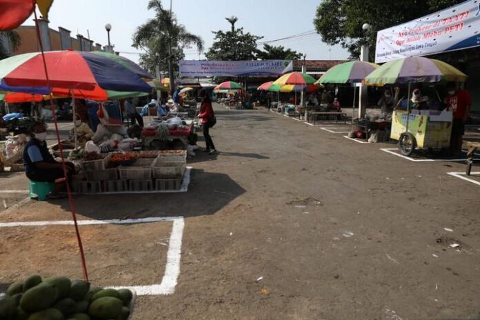 Pedagang di Pasar Puri Pati