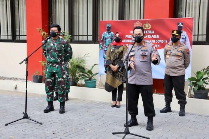 Panglima TNI Marsekal Hadi Tjahjanto Panglima TNI Marsekal Hadi Tjahjanto