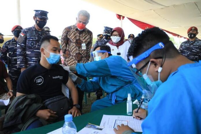 Pangkoarmada II Laksda Iwan Isnurwanto Pangkoarmada II Laksda Iwan Isnurwanto