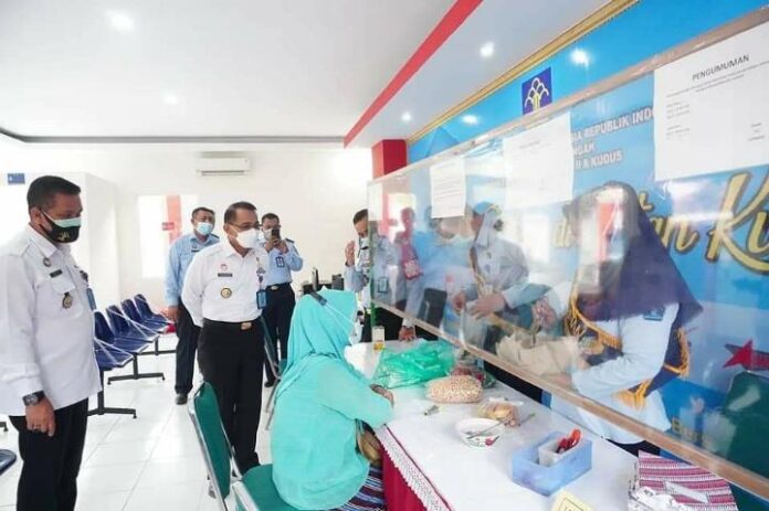 Peninjauan ke salah satu UPT jajarannya Peninjauan ke salah satu UPT jajarannya