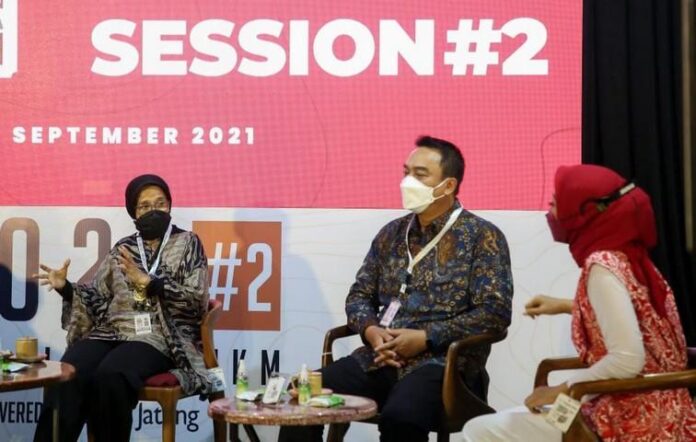Ema Rachmawati (kiri) Ema Rachmawati (kiri)