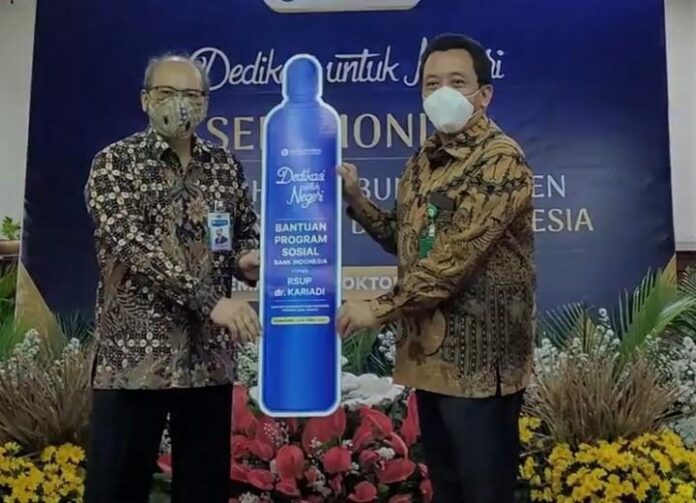 Bantuan tabung oksigen RSUP Kariadi Bantuan tabung oksigen RSUP Kariadi