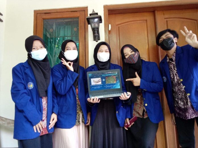 Tim mahasiswa Universitas Negeri Yogyakarta