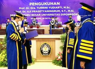 Prosesi pengukuhan guru besar Undip