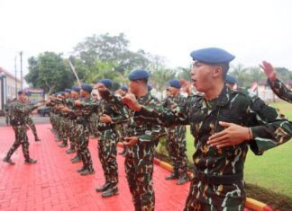 Anggota Brimob Polda Jateng