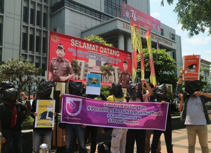 AJI Semarang menuntut penganiaya Nurhadi AJI Semarang menuntut penganiaya Nurhadi