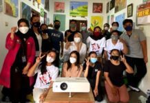 Para relawan LISA Helpline