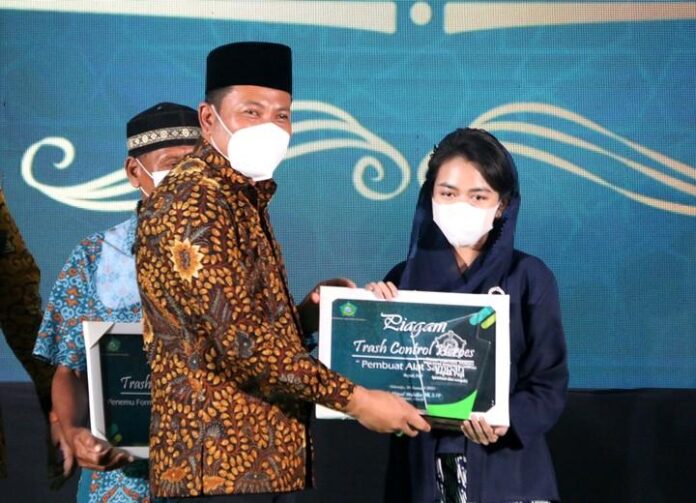 Rania Nura Andindhita Rania Nura Andindhita