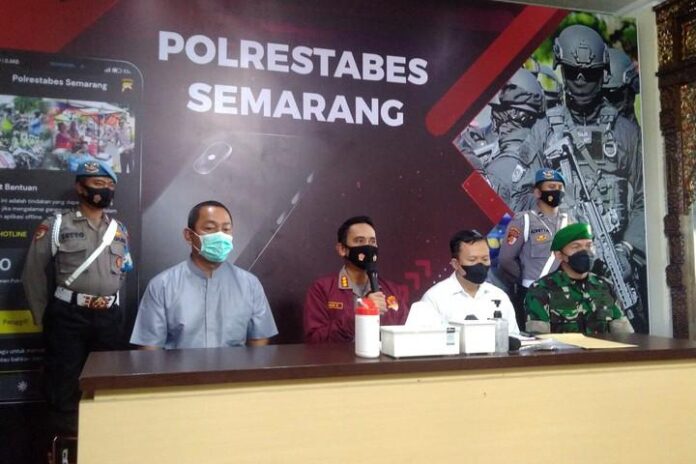 Kombes Pol Irwan Anwar didampingi Wali Kota Hendrar Prihadi