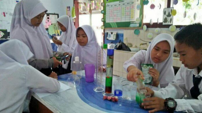 Kegiatan belajar SMPN 11 Batanghari Jambi