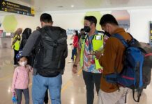 Penumpang di Bandara Ahmad Yani