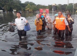 Rob Pelabuhan Tanjung Emas