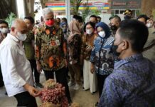 Menteri Koperasi Teten Masduki