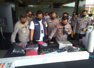 Barang bukti pembobolan mesin ATM