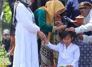 Prosesi potong rambut gimbal