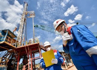 Pemeriksaan rutin ke instalasi pipa