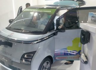 alah satu mobil listrik yang dipajang di GIIAS 2022