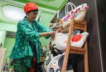Tiwung, pemilik Dian Art