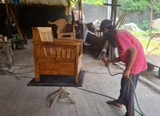 Kursi kayu jati Jepara