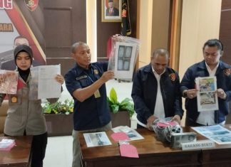 Barang bukti foto lokasi tambang ilegal di Pati