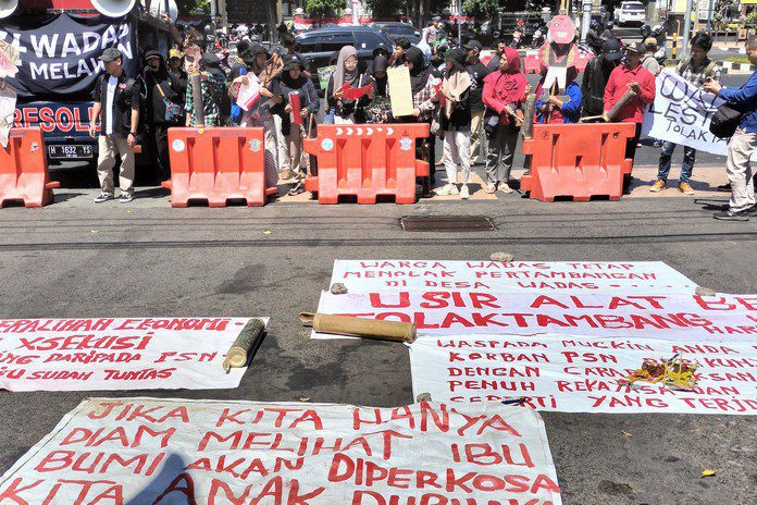 Aksi unjuk rasa menentang penambangan di Wadas