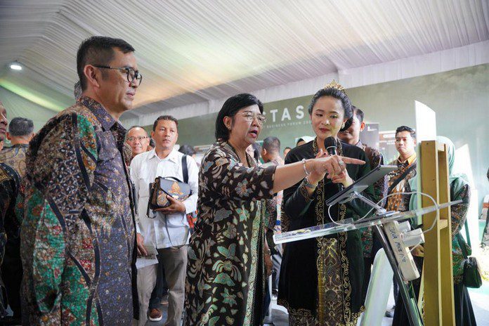 Destry Damayanti Destry Damayanti