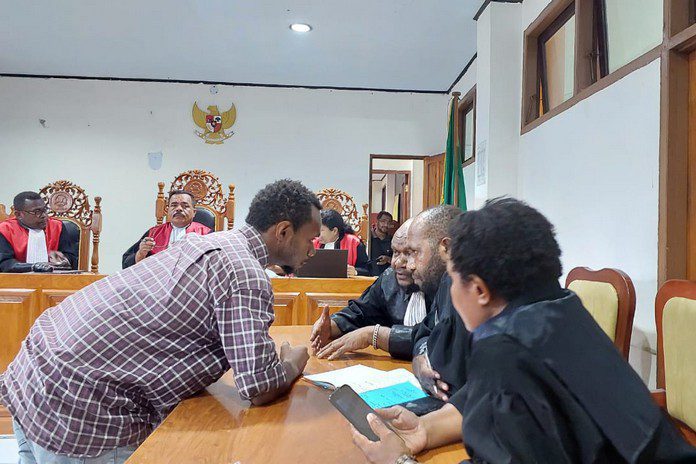 Terdakwa Yoseph Ernesto Matuan Terdakwa Yoseph Ernesto Matuan