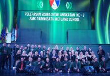 Pelepasan siswa siswi angkatan ke-7 SMK Pariwisata Metland School