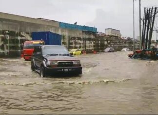 Banjir di Jalan Kaligawe