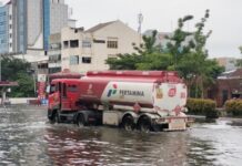 Banjir di kawasan Bundaran Bubakan Semarang