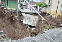 Tanah ambles di Perumahan Permata Puri