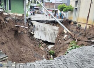 Tanah ambles di Perumahan Permata Puri