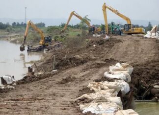 Tanggul Sungai Wulan Demak