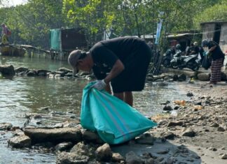Kawasan Pantai Mangunharjo Semarang