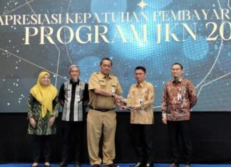 Mulyo Wibowo (dua dari kanan)