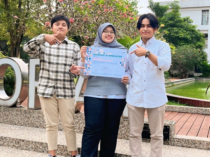tim mahasiswa ITS Surabaya