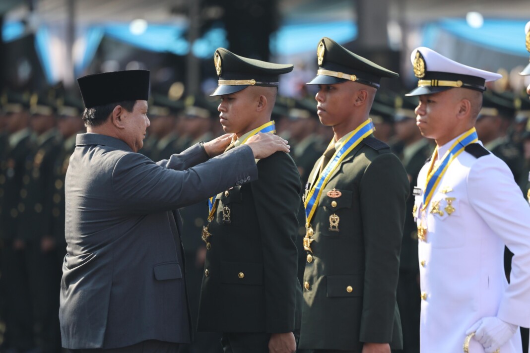 Prabowo Gugah Perwira TNI-Polri Bela Rakyat