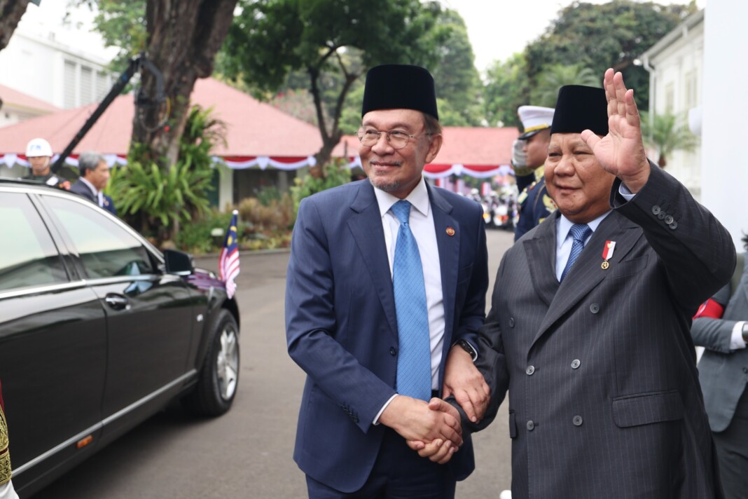 Prabowo dan Anwar Bertemu di Istana Merdeka