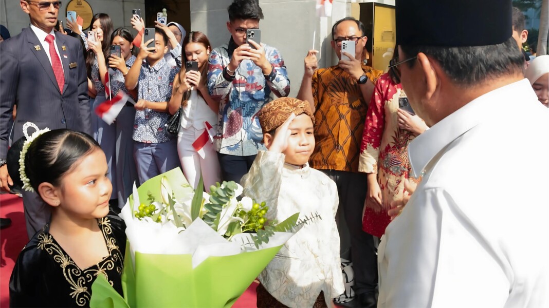Sambut Prabowo di Singapura