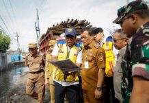 Atasi Genangan Air di Depan Polytron Demak, Luthfi Cek Sodetan Sungai Sayung