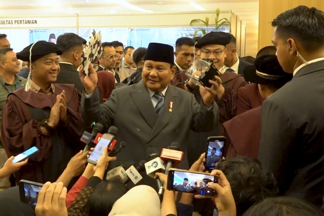 Jurnalis Istana Beri Kado Lego Spesial untuk Prabowo